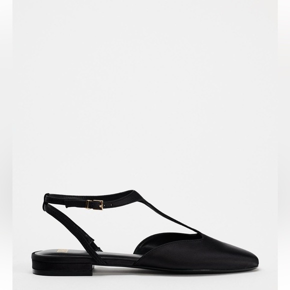 NWT ZARA SATIN EFFECT FLAT SHOES SiZE 7.5
🚨FIRM PRICE - Picture 5 of 6